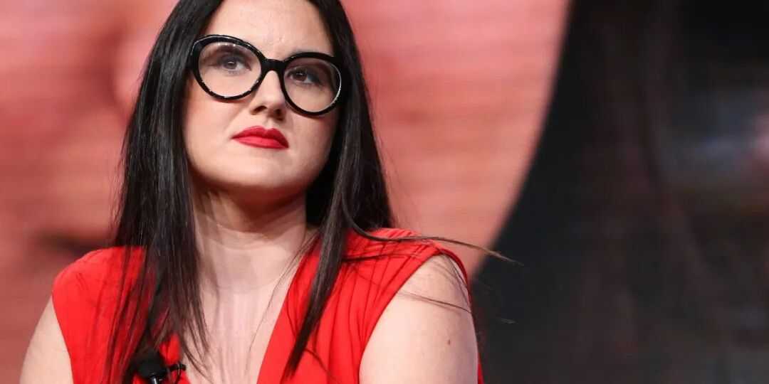 这里有一个真实到让人脊背发凉的案例，主角是Instacart的CEO Fidji Simo。